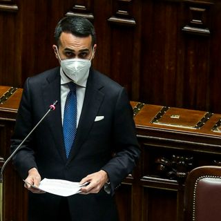 Zelenski è un pericolo, Di Maio fa figuracce