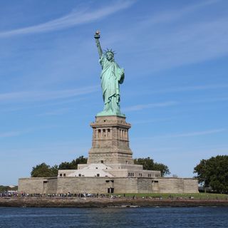 Curiosando nel mondo ..oggi America con il suo simbolo