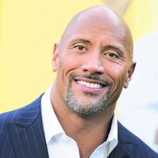 RACIST WRESTLING FANS ATTACK THE ROCK
#WWE #THE ROCK
