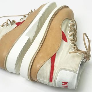 Le sneakers di Peterson+Stoop: la riparazione diventa alta moda