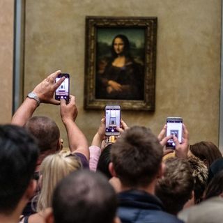 Mona Lisa Tablosuna Pastayla Saldırılması (Jean Baudrillard ve Simülakrlar)