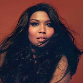 Lizzo Infuriated Lakers Fans So Much,Some Are Calling For A Lifetime Ban From The Staples Center. Let's Talk.