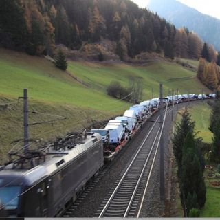 Meno TIR più treni