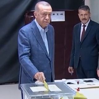Turchia: al via le operazioni di voto per le elezioni parlamentari e presidenziali