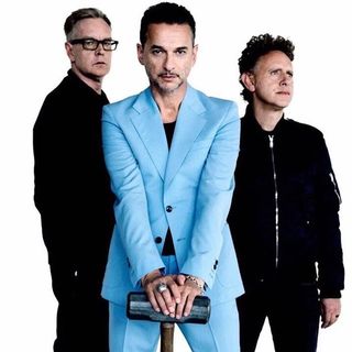 Depeche Mode: il 26 maggio ci ha lasciati Andrew Fletcher, tastierista e cofondatore della band. Ricordiamo la loro "Strangelove" del 1987.