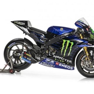 MotoGP, la nuova Yamaha toglie i veli: M1 più aggressiva e camouflage