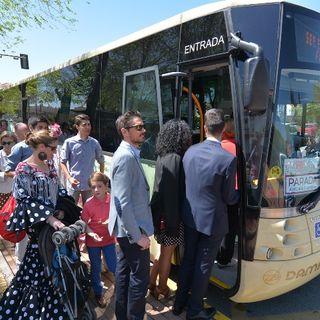 Las lanzaderas de "Tomares te lleva la Feria" cumplen 16 ediciones
