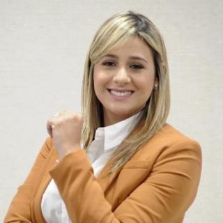 Liz Mieses, una joven madre y esposa, que busca mejorar la política