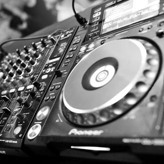 DJ ENRIQUER