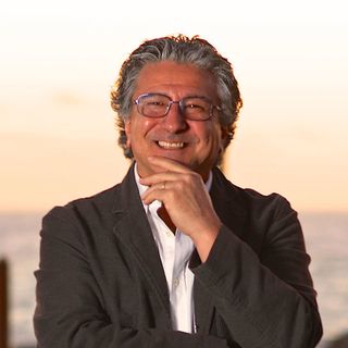 Tiberio Faraci l’autore del best seller Innamorati di Te, ti chiede: “Come posso aiutarti?”
