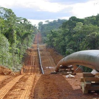 La Francia spinge sul petrolio in Africa