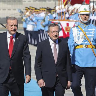 Erdoğan, l'inettitudine di un abile e pericoloso piazzista
