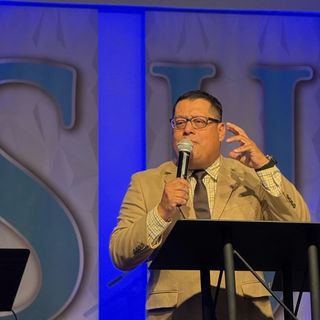Pastor Marvin Pelaez