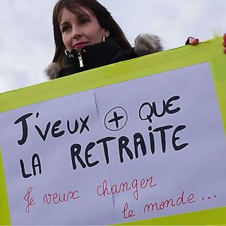 L'impronta di Macron rompe simbolicamente il patto sociale