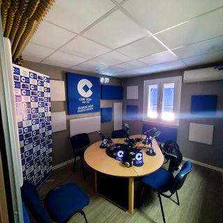 Cope Ecija 100.1  FM.