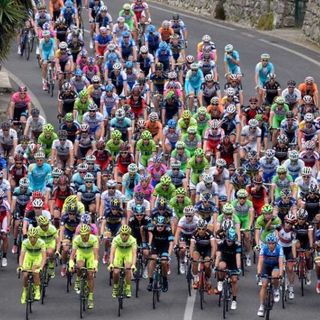 Ciclismo, Giro d’Italia: a Treviso vince De Boendt, Carapaz sempre in rosa