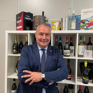 La solitudine del vino, un libro di Marco Fasoli