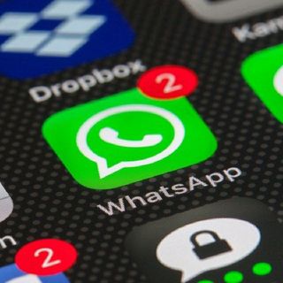 WhatsApp - Descrizione immagini e eliminazione del bannering in app.