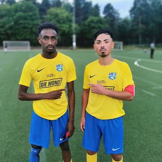 Fotbollsmatch mellan Vivalla SK och BK Ett Fyra