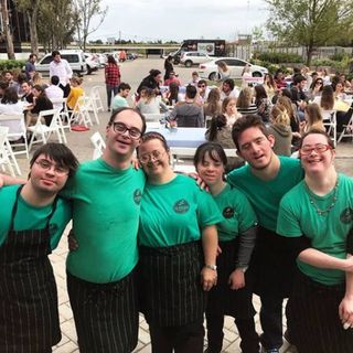 Los Perejiles: la pizzería de cuatro amigos con Síndrome de Down