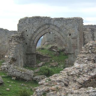 Ferrandina, Il Castello di Uggiano e lo splendore struggente delle rovine