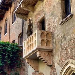 Verona, club di Giulietta: riceve lettere da innamorati di tutto il mondo