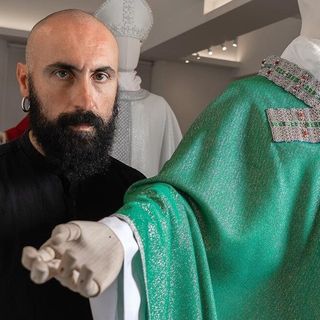 Filippo Sorcinelli si racconta fra vesti sacri, musica e profumi | Elisa Garfagna e l’arte del doppiaggio