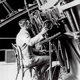 Edwin Hubble: Universe is Expanding