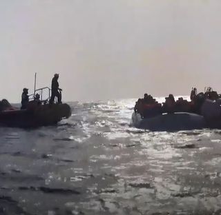 Migranti, maxi-sbarchi in Sicilia: vittime e Lampedusa al collasso