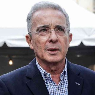 “¿Cuándo te reúnes con Uribe?”