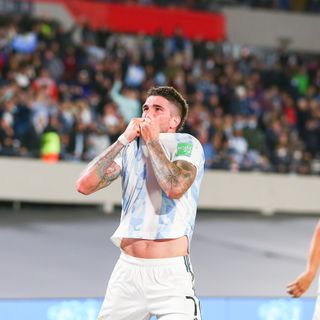 Gol de Argentina: Rodrigo de Paul 2-0