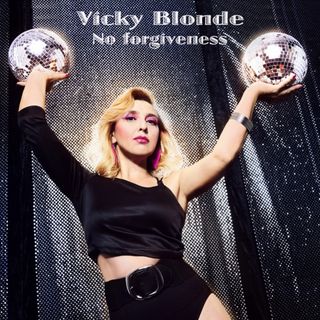 Vicky Blonde Saluti a Web Radio DNOR