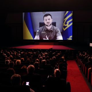 Zelensky a Cannes: il cinema non resti muto