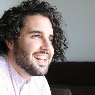 Entrevista a Fran Garcerá, experto en Carmen Conde, antólogo y prologuista