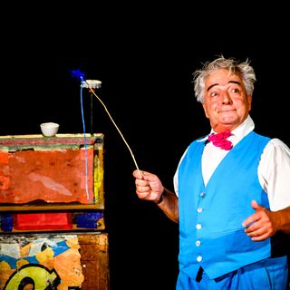 Il Circo delle Pulci di Sergio Bini, il professor Budric, in scena al Teatro Café Muller di Torino