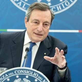 Draghi: “La transizione ecologica è un’opportunità”. Sul caro bollette: “Pronti a intervenire ancora”