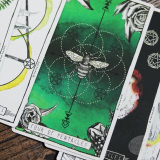 The Best Tarot Card Spread To Expand Your Practice and Read Anything Intuitively