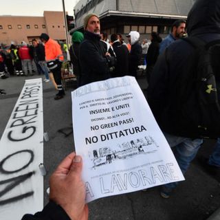 Il giorno del Green pass, l'Italia rischia il blocco