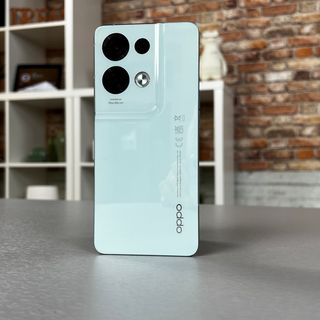 OPPO lancia la famiglia Reno8, Philips la nuova TV OLED