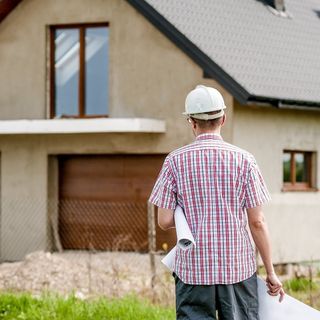 Compravendita di immobile con abuso edilizio e responsabilità del venditore