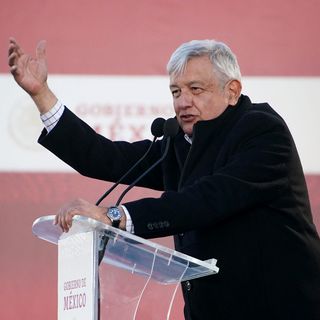 Asegura López Obrador que habrá democracia sindical