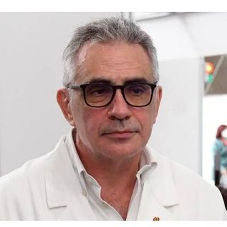 Covid, Prof. Pregliasco: «Variante Omicron contagiosa, ma in forma più lieve»