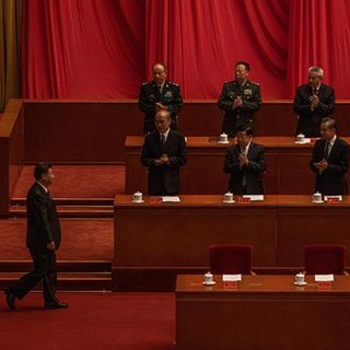 Cina, Xi punta al potere a vita