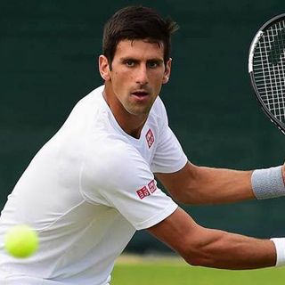 Wimbledon: Sinner rimontato da Djokovic. Per il serbo la semifinale