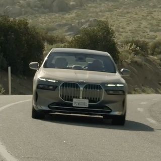 BMW i7 – Cinema su ruote