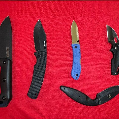 Tactical Knives a Tactical Reload E.D.C Fighting Combat and Other Cutting Blades
