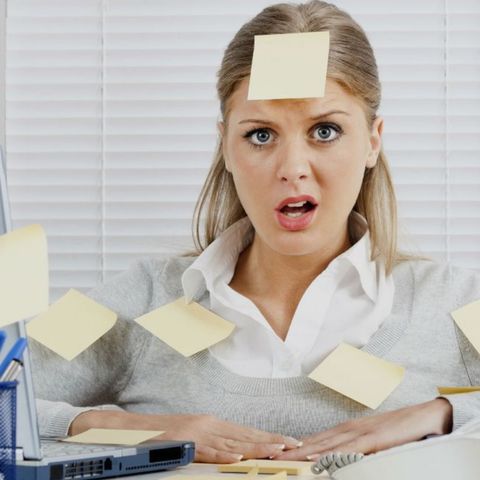 Drogati di lavoro. 7 suggerimenti per non morire di stress