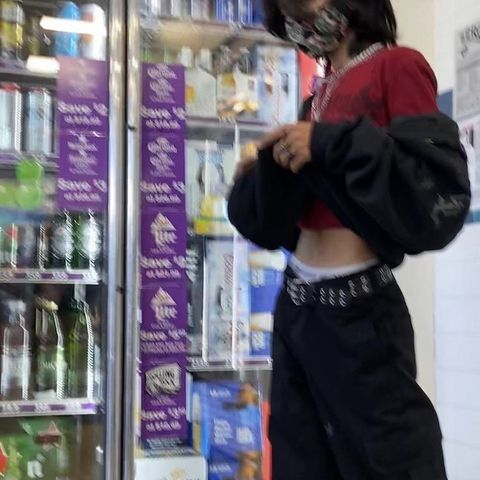 tiny waist flat stomach