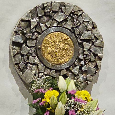 Un asciugamano, dell’acqua… e Dio si rivela - Omelia Giovedì Santo 2026 BVI