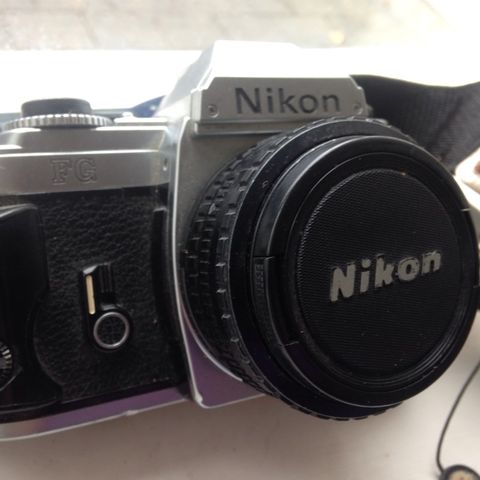 Nikon FG Camera (Mia)